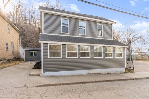 520 County Rd S, MAIDEN ROCK, WI, 54750-4400 | Card Image