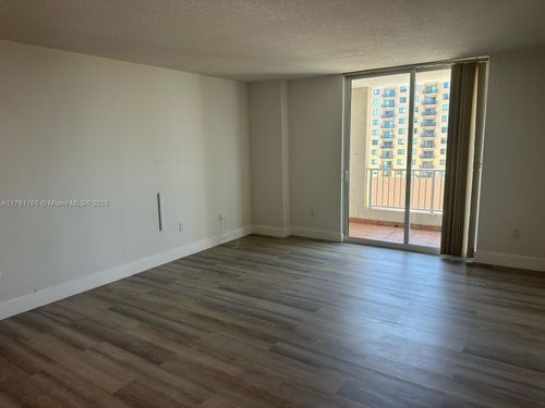 apt-1005-117 Nw 42nd Ave, Miami, FL, 33126-5436 | Card Image