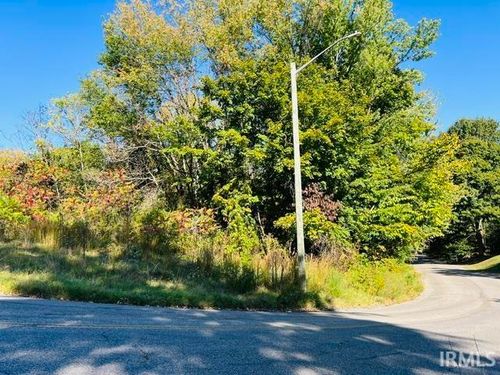 1100 S Blk Bosse Ave, Evansville, IN, 47712 | Card Image