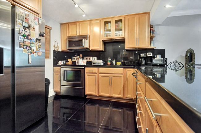 APT-112 - 2304 S Cypress Bend Dr, Condo with 1 bedrooms, 2 bathrooms and null parking in Pompano Beach FL | Image 12