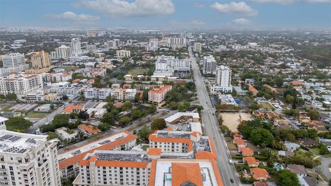 APT-718 - 2030 S Douglas Rd, Condo with 2 bedrooms, 2 bathrooms and null parking in Coral Gables FL | Image 41