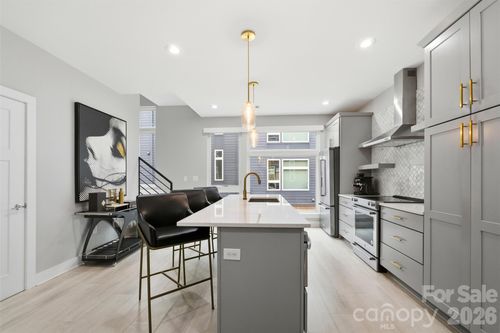 2712 Youngblood St, Charlotte, NC, 28203-5534 | Card Image