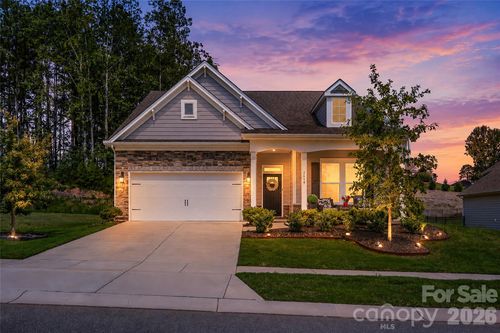 82-5614 Casper Dr, Charlotte, NC, 28214-2630 | Card Image