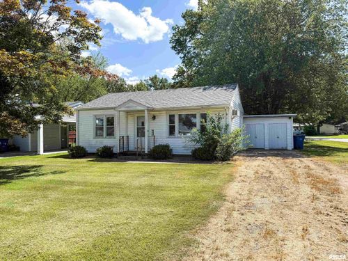 225 Hickory St, Flora, IL, 62839-1069 | Card Image