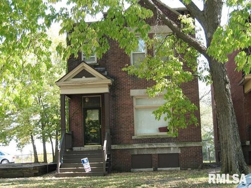 516 Ne Madison Ave, Peoria, IL, 61603-3831 | Card Image