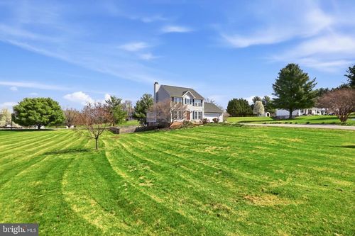 145 Maplewood Ct, Harpers Ferry, WV, 25425-3175 | Card Image