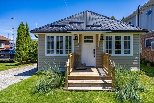 11 Bass Lane, Port Rowan, ON, N0E1M0 | Card Image
