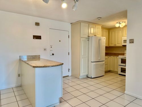 apt-4a-395 Revere Beach Pkwy, Revere, MA, 02151-4033 | Card Image