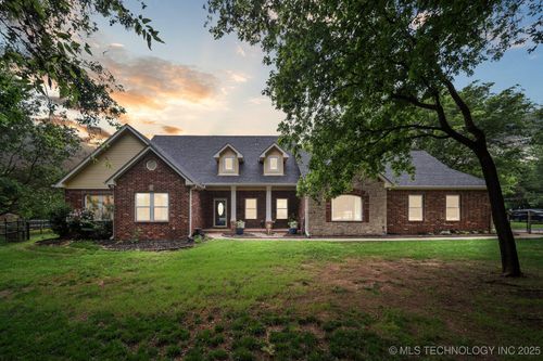 4852 E Redbud Drive, Claremore, OK, 74019 | Card Image