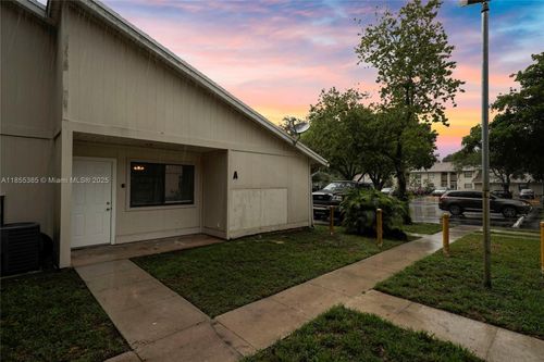 a-5320 Elmhurst Rd, West Palm Beach, FL, 33417 | Card Image