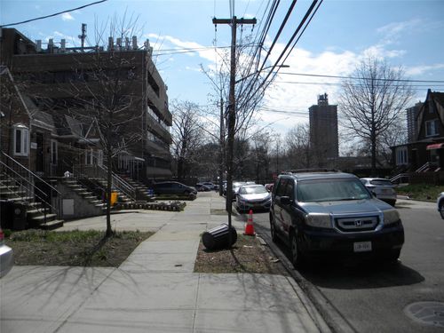 5931 163rd St, Fresh Meadows, NY, 11365-1440 | Card Image