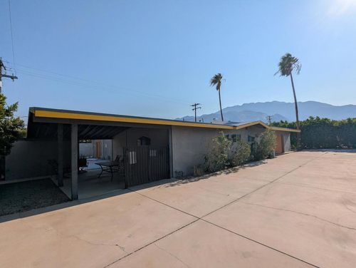 2111 E Wayne Rd, Palm Springs, CA, 92262 | Card Image