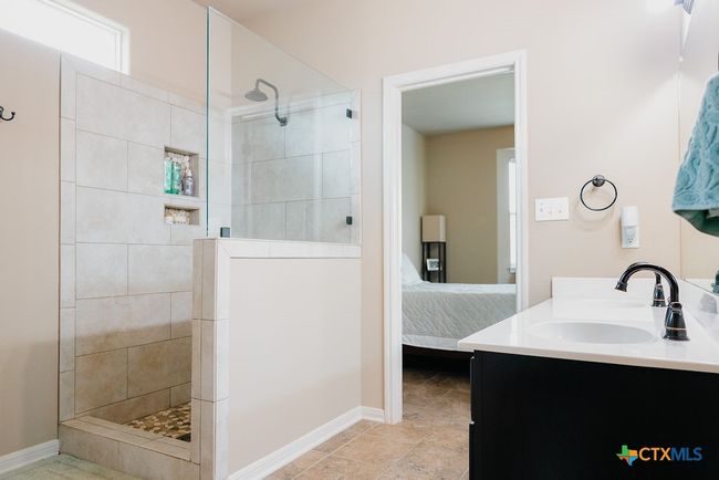 102 Cobble Stone Ct, House other with 5 bedrooms, 4 bathrooms and null parking in Victoria TX | Image 16