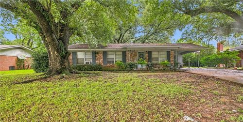 5011 Donald Dr, Alexandria, LA, 71302-2320 | Card Image