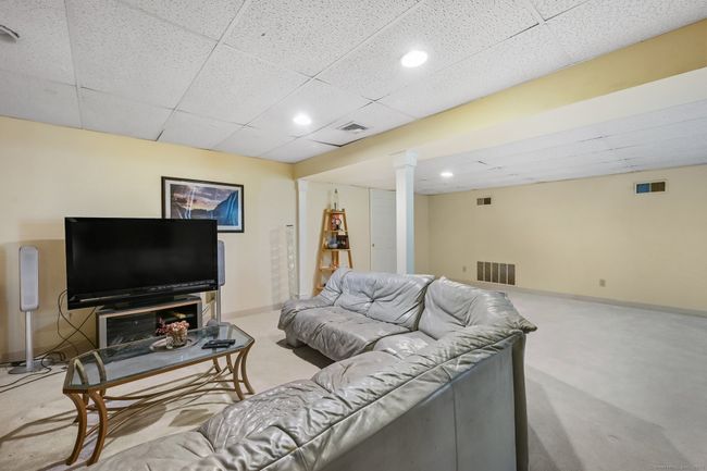 260 Range Rd, House other with 4 bedrooms, 4 bathrooms and 10 parking in Southport CT | Image 33
