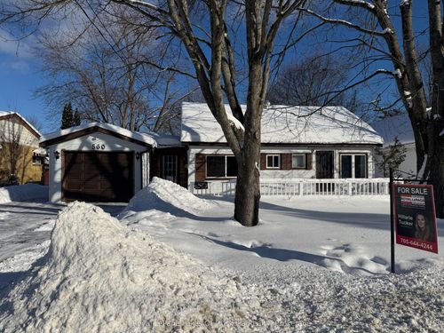 560 John St N, Gravenhurst, ON, P1P1G2 | Card Image