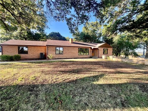 1612 Country Club Rd, Atchison, KS, 66002-1533 | Card Image