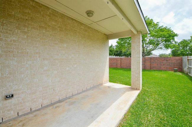 Side Covered Patio | Image 28