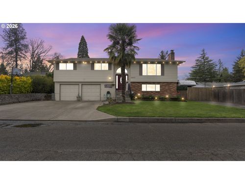 16947 Se Blanton St, Milwaukie, OR, 97267-5510 | Card Image