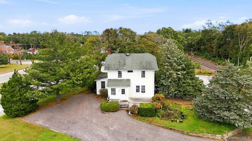 645 Hamilton Ave, Mattituck, NY, 11952-1667 | Card Image
