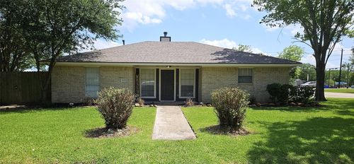 2402 Heather St, Highlands, TX, 77562-3016 | Card Image