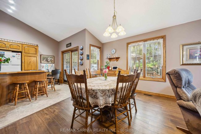 35 Frances Dr, House other with 6 bedrooms, 3 bathrooms and 4 parking in Forest ON | Image 7