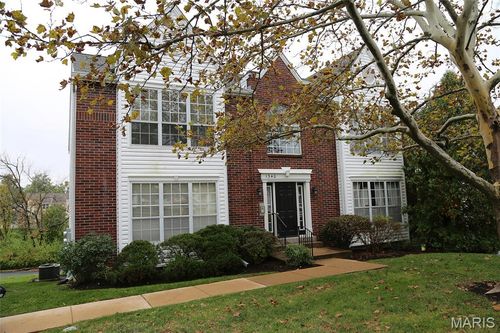 unit-a-1340 Crossings Ct, Ballwin, MO, 63021-2201 | Card Image