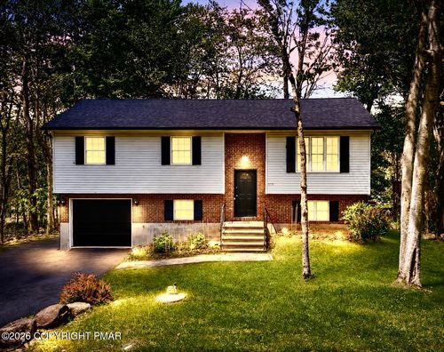9807 Deerwood Dr, Tobyhanna, PA, 18466-3882 | Card Image
