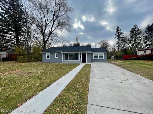 17639 Addison St, Southfield, MI, 48075-2764 | Card Image