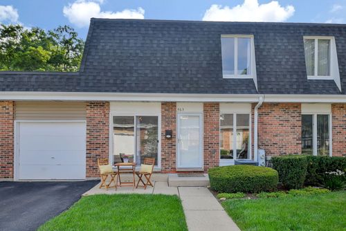 463 Sunnybrook Ln, Wheaton, IL, 60187-4679 | Card Image