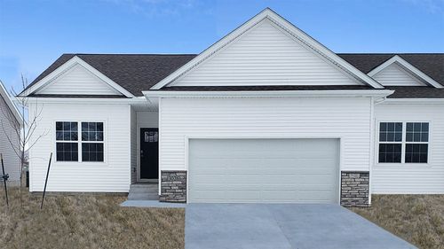 625 Maddie Ln, Tiffin, IA, 52340-9415 | Card Image