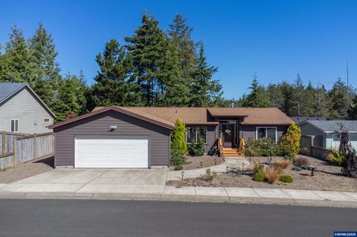 440 Sw Wedge Dr, Waldport, OR, 97394-3103 | Card Image