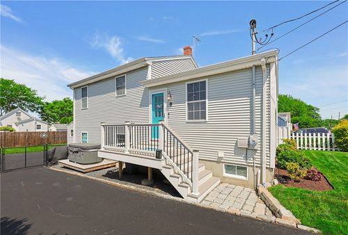 9 Doran Ave, Bristol, RI, 02809-2403 | Card Image