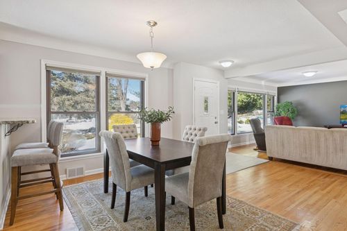 1512 Transit Ave, Roseville, MN, 55113-3153 | Card Image