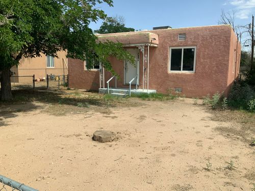 221 Natalie Ave Nw, Albuquerque, NM, 87107-5236 | Card Image