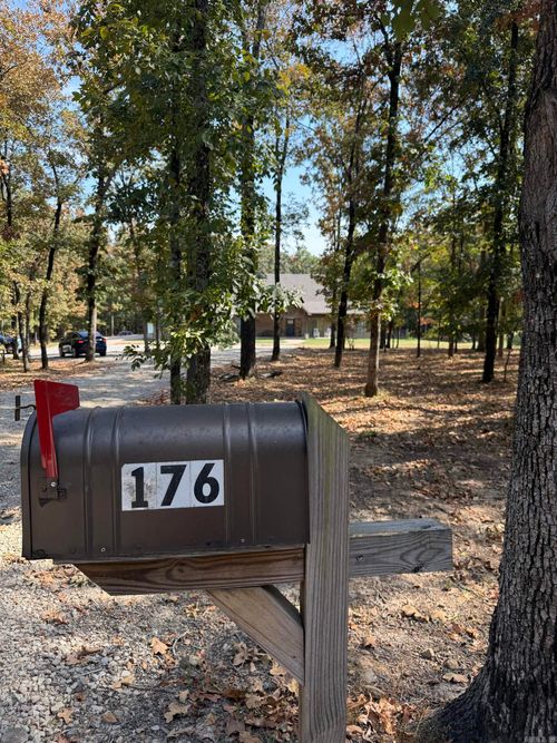 176 Red Bud Lane, Searcy, AR, 72143-8072 | Card Image