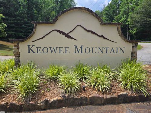 109 Bernhardt Way, Pickens, SC, 29671-7218 | Card Image