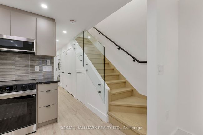 108 Crawford St, House attached with 6 bedrooms, 5 bathrooms and 3 parking in Toronto ON | Image 30