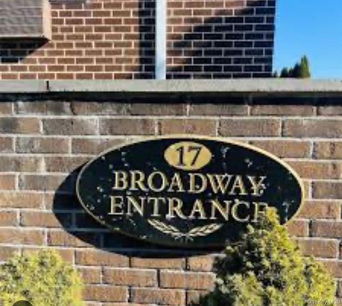 apt-2b-17 Broadway, Harrison, NY, 10528-3620 | Card Image
