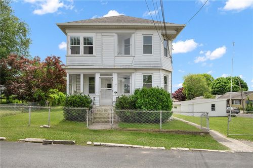 87 Lyman Ave, North Providence, RI, 02911-2532 | Card Image