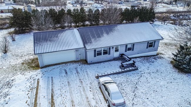 303 W Broadway St, House other with 3 bedrooms, 3 bathrooms and null parking in Stanwood IA | Image 21