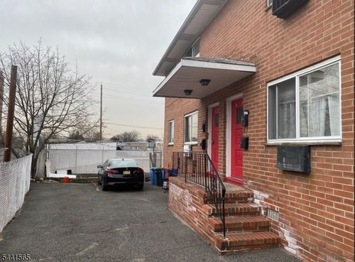 1-99 21st St, Irvington, NJ, 07111-4575 | Card Image