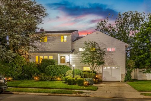 2720 Elm Dr, North Bellmore, NY, 11710-1306 | Card Image