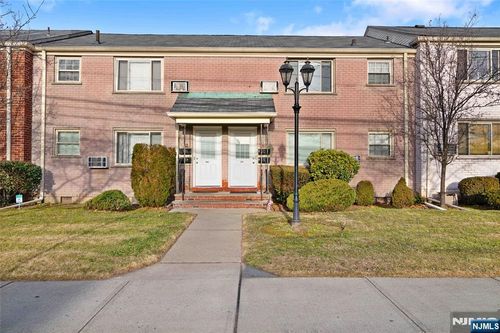 285 Hackensack St, Wood Ridge, NJ, 07075-1239 | Card Image