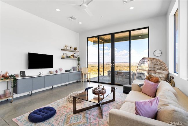 Living Room | Image 10