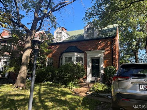 7843 Cornell Ave, University City, MO, 63130-3702 | Card Image