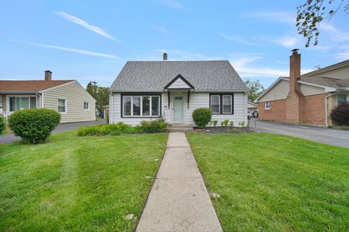 7022 W 114th Pl, Worth, IL, 60482-2043 | Card Image