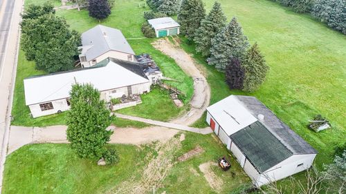 7916 W Pines Rd, POLO, IL, 61064-9051 | Card Image