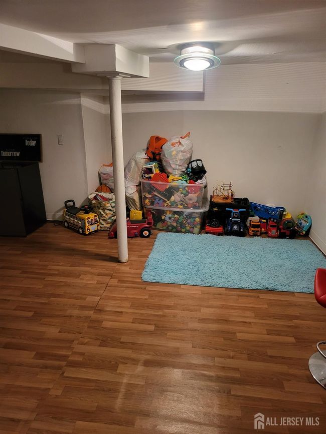 72 High St, House other with 2 bedrooms, 3 bathrooms and null parking in Perth Amboy NJ | Image 44