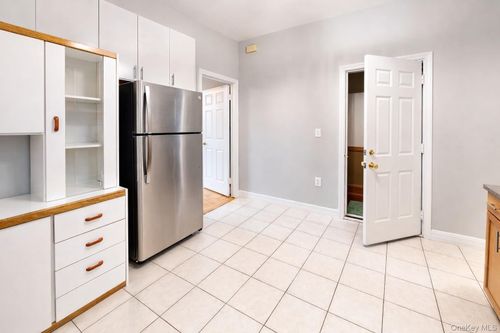 apt-2l-787 Woodward Ave, Ridgewood, NY, 11385-3850 | Card Image